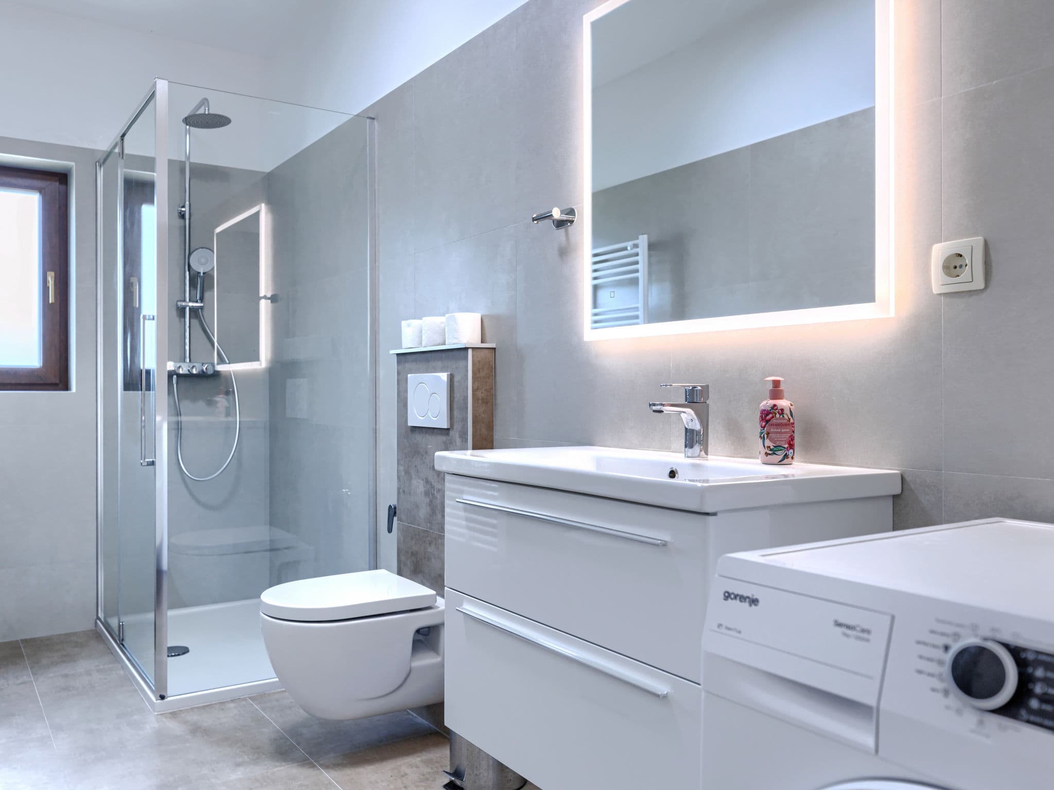 Bathroom / Wellness