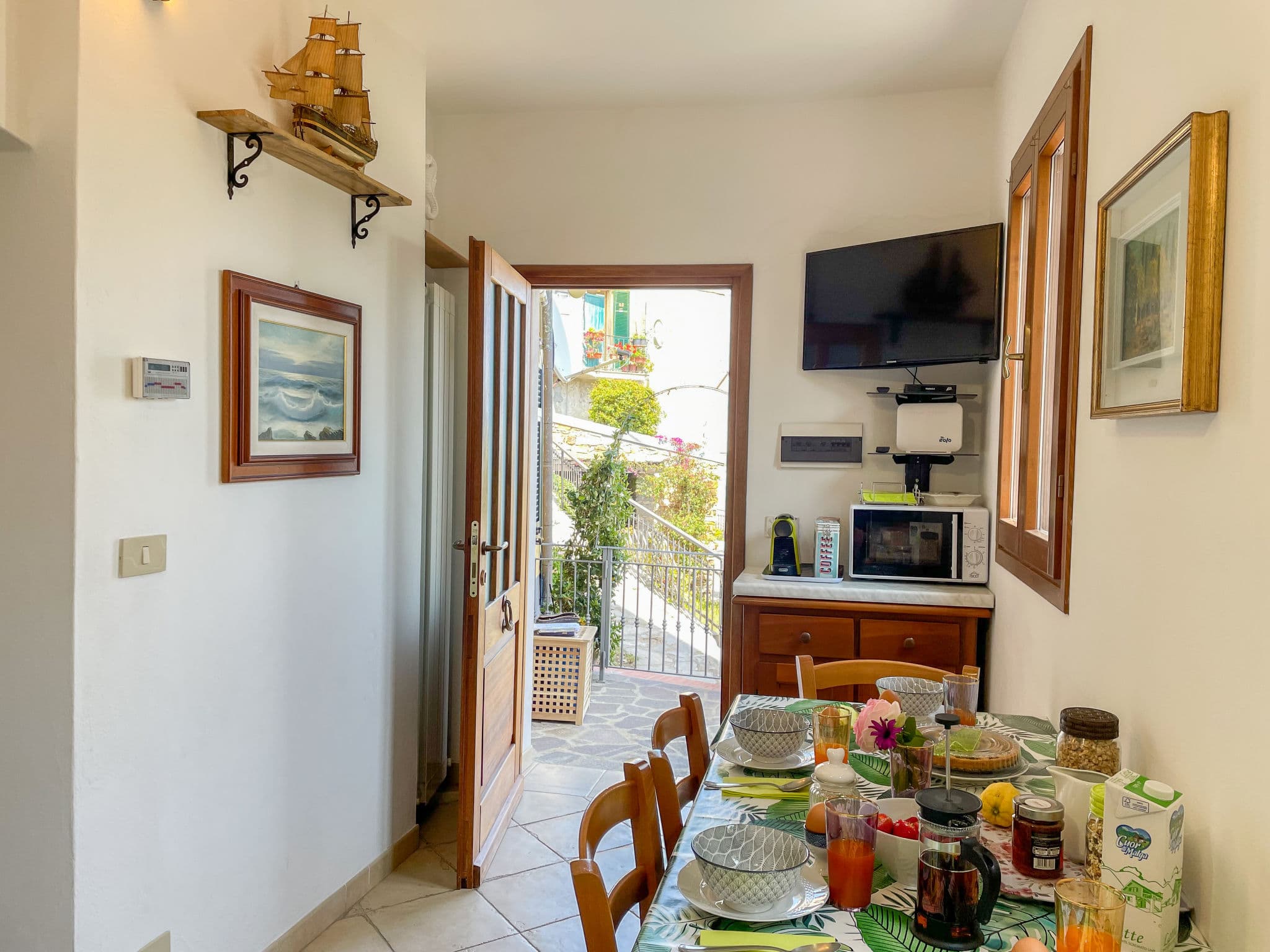Kitchen / Dining Room