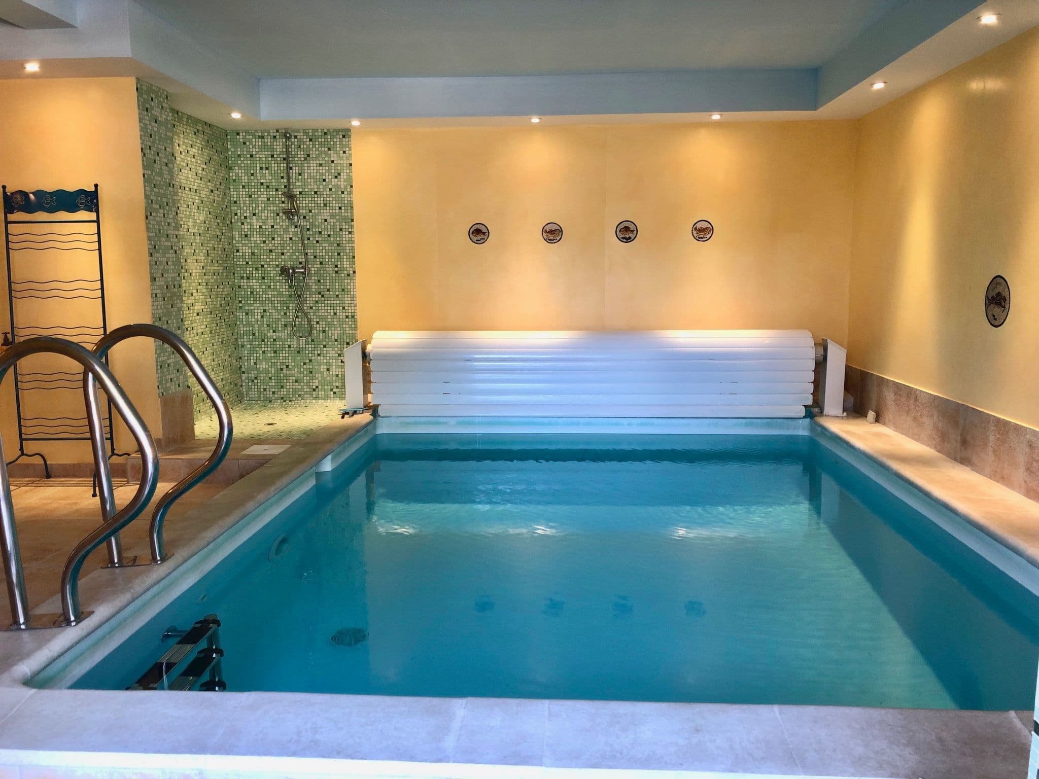 Pool Indoor