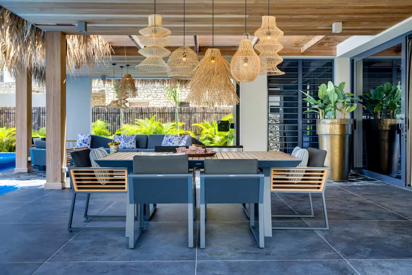 Sea Front Luxury Villa 9