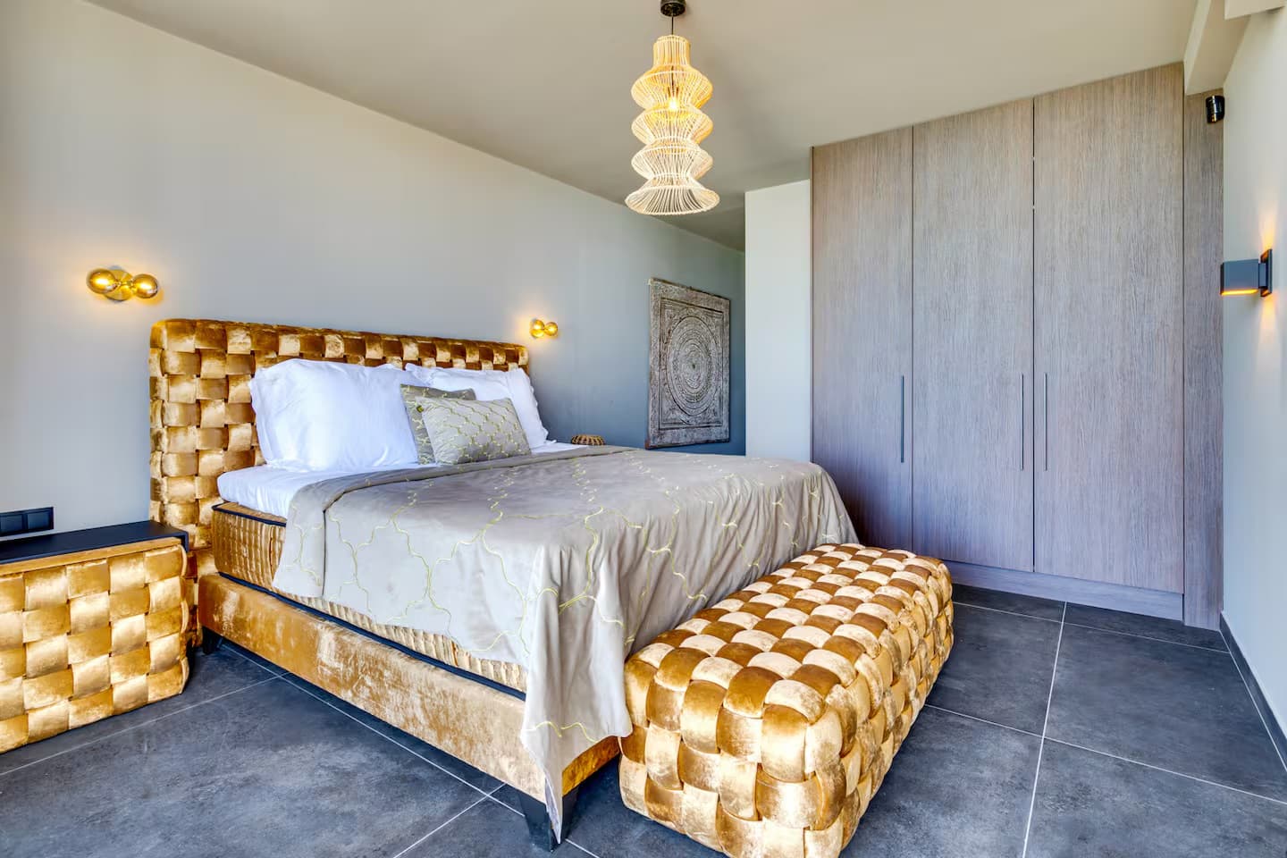 Sea Front Luxury Villa 15