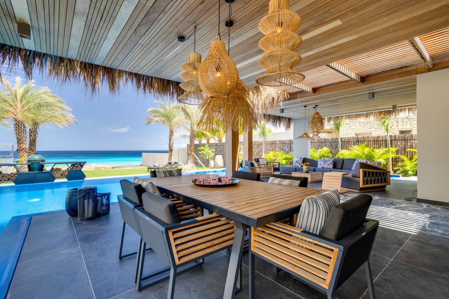 Sea Front Luxury Villa 10