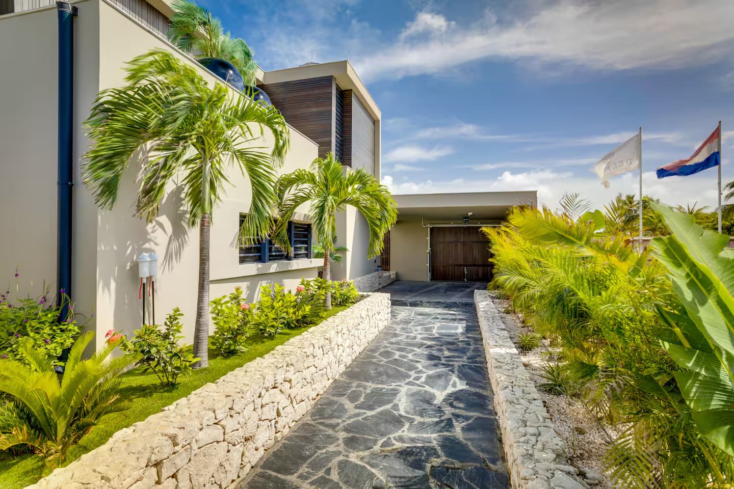 Sea Front Luxury Villa 27