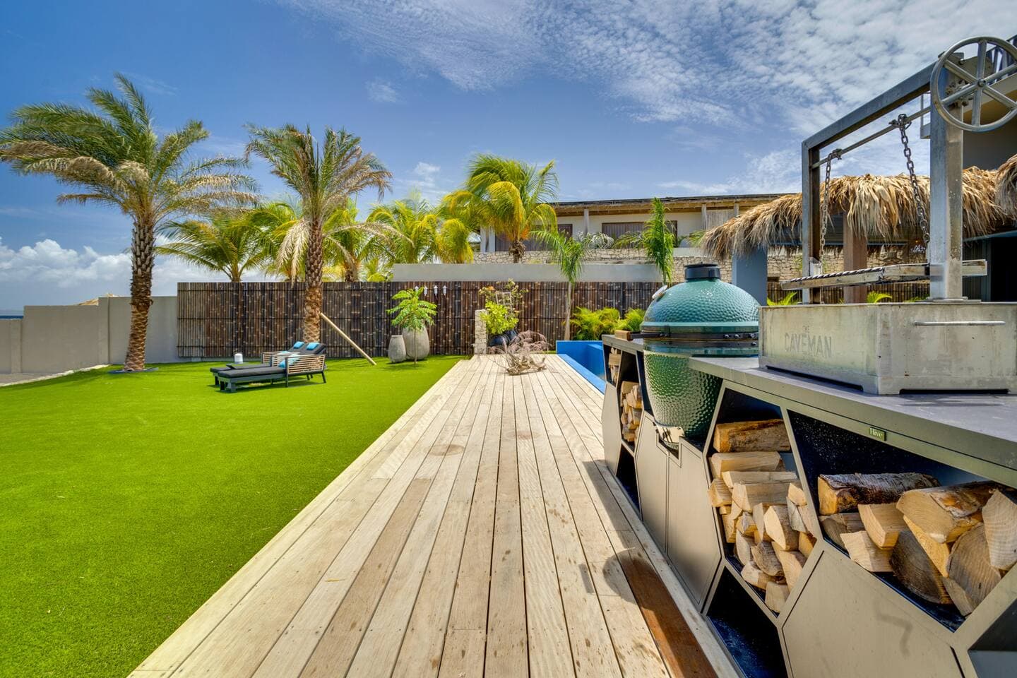 Sea Front Luxury Villa 35