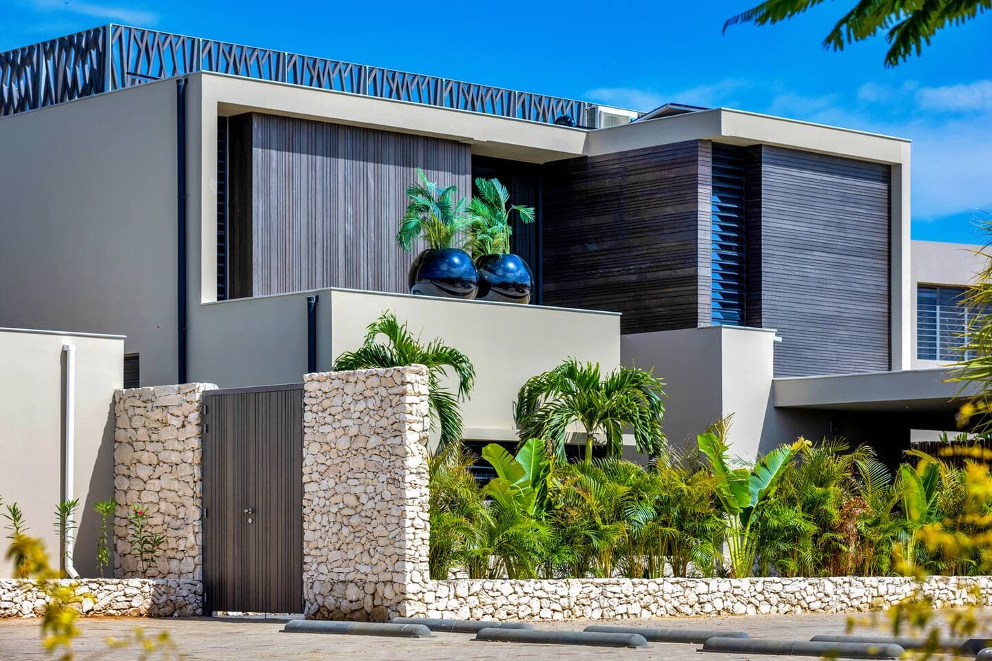 Sea Front Luxury Villa 30