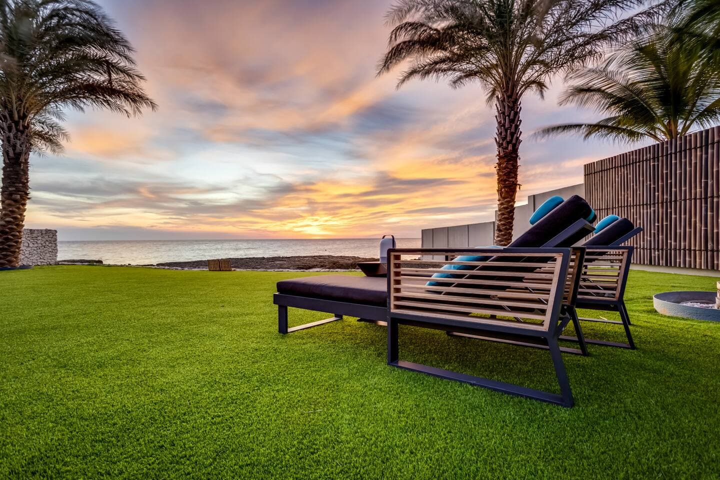 Sea Front Luxury Villa 40