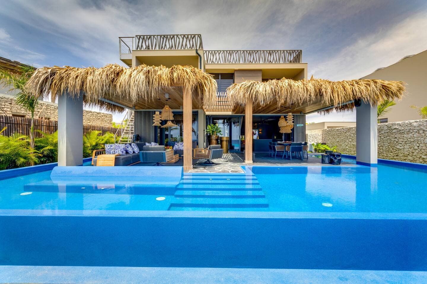 Sea Front Luxury Villa 59