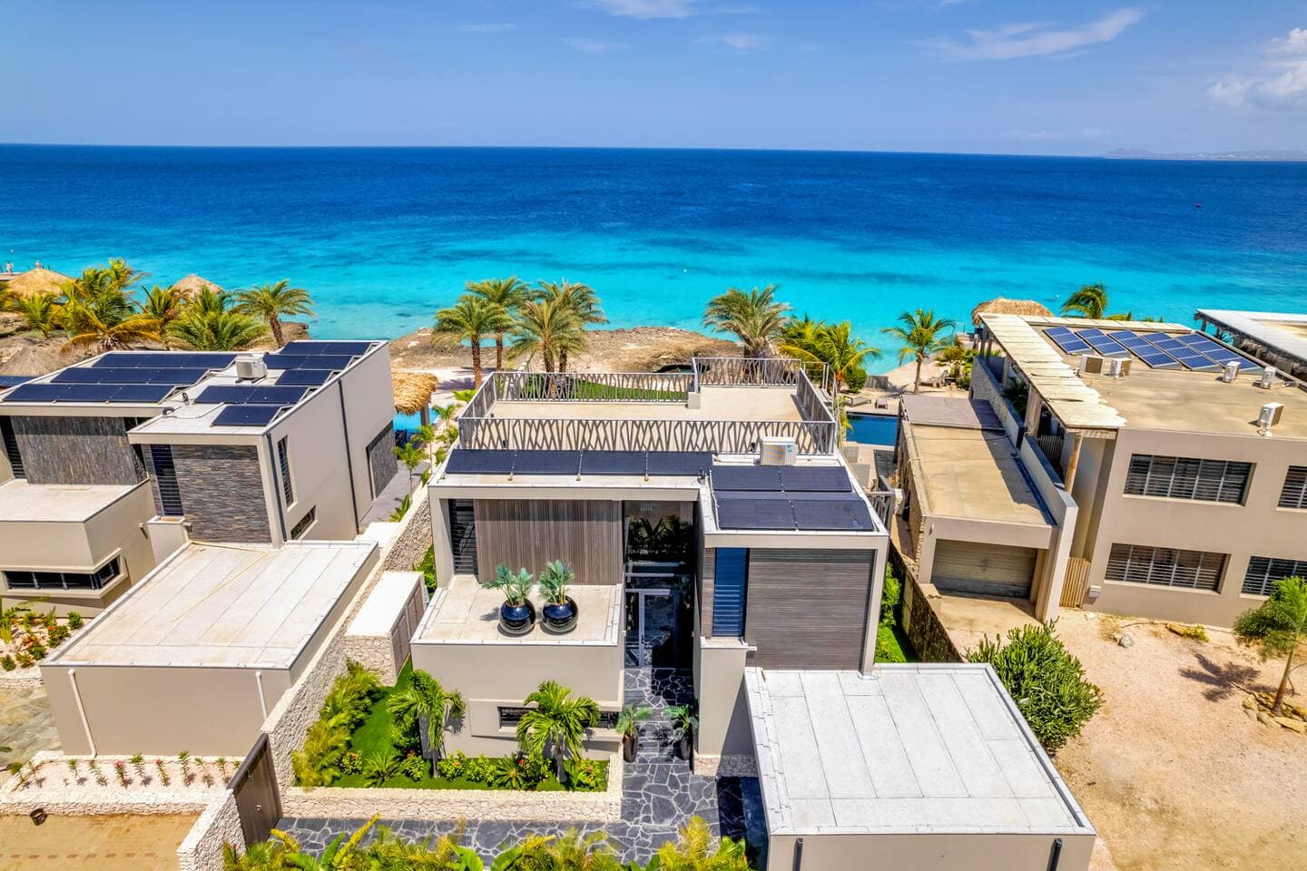 Sea Front Luxury Villa 52