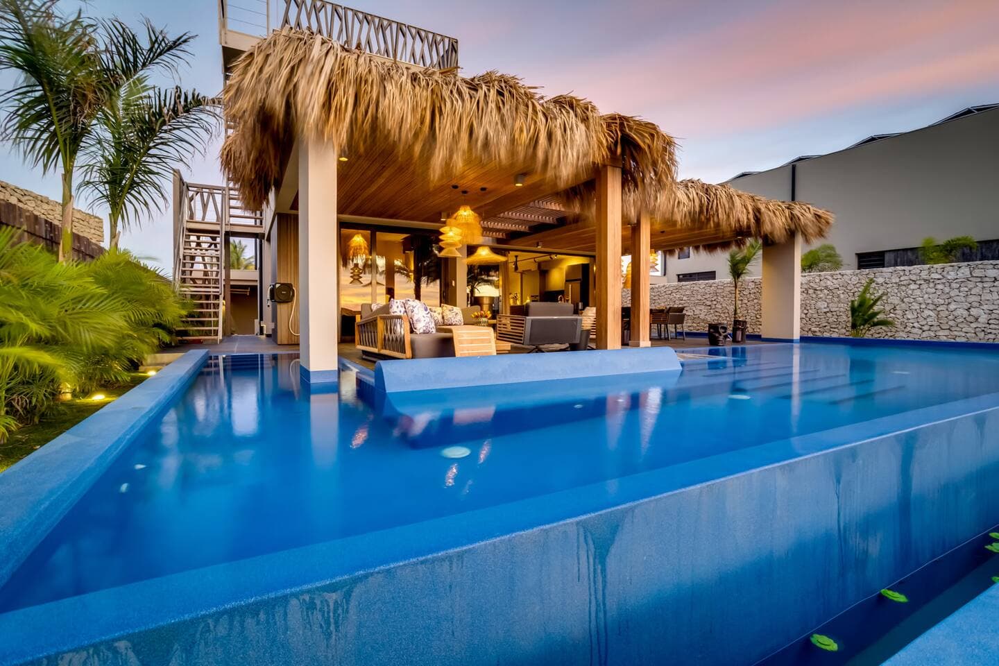 Sea Front Luxury Villa 64