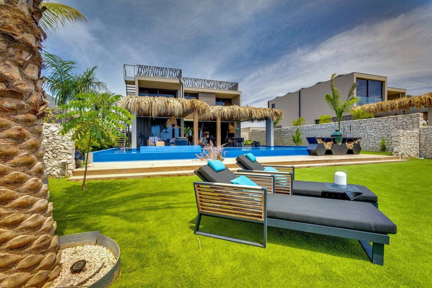 Sea Front Luxury Villa 55