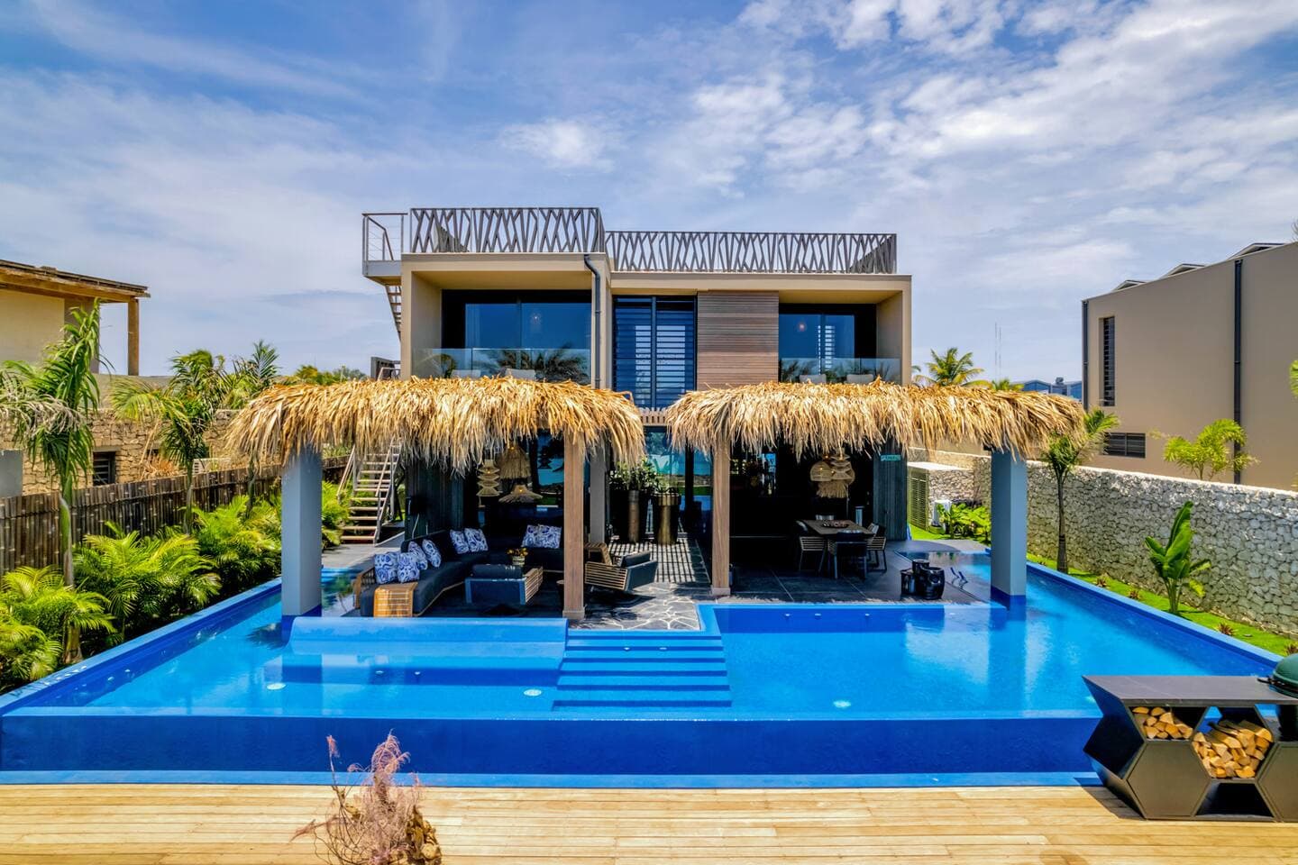 Sea Front Luxury Villa 56