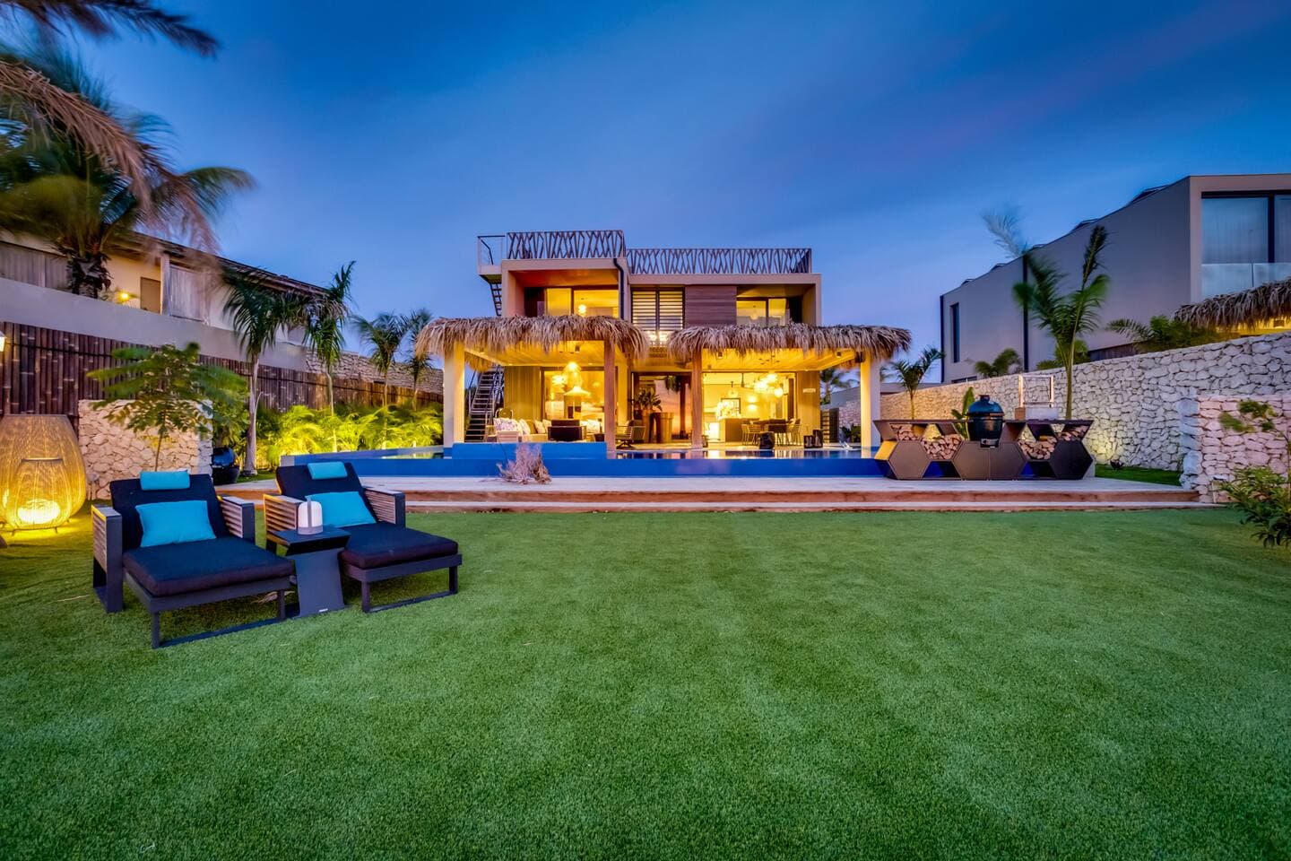 Sea Front Luxury Villa 69