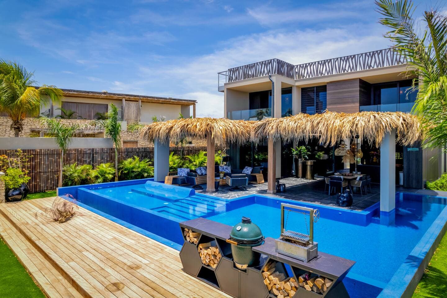 Sea Front Luxury Villa 74