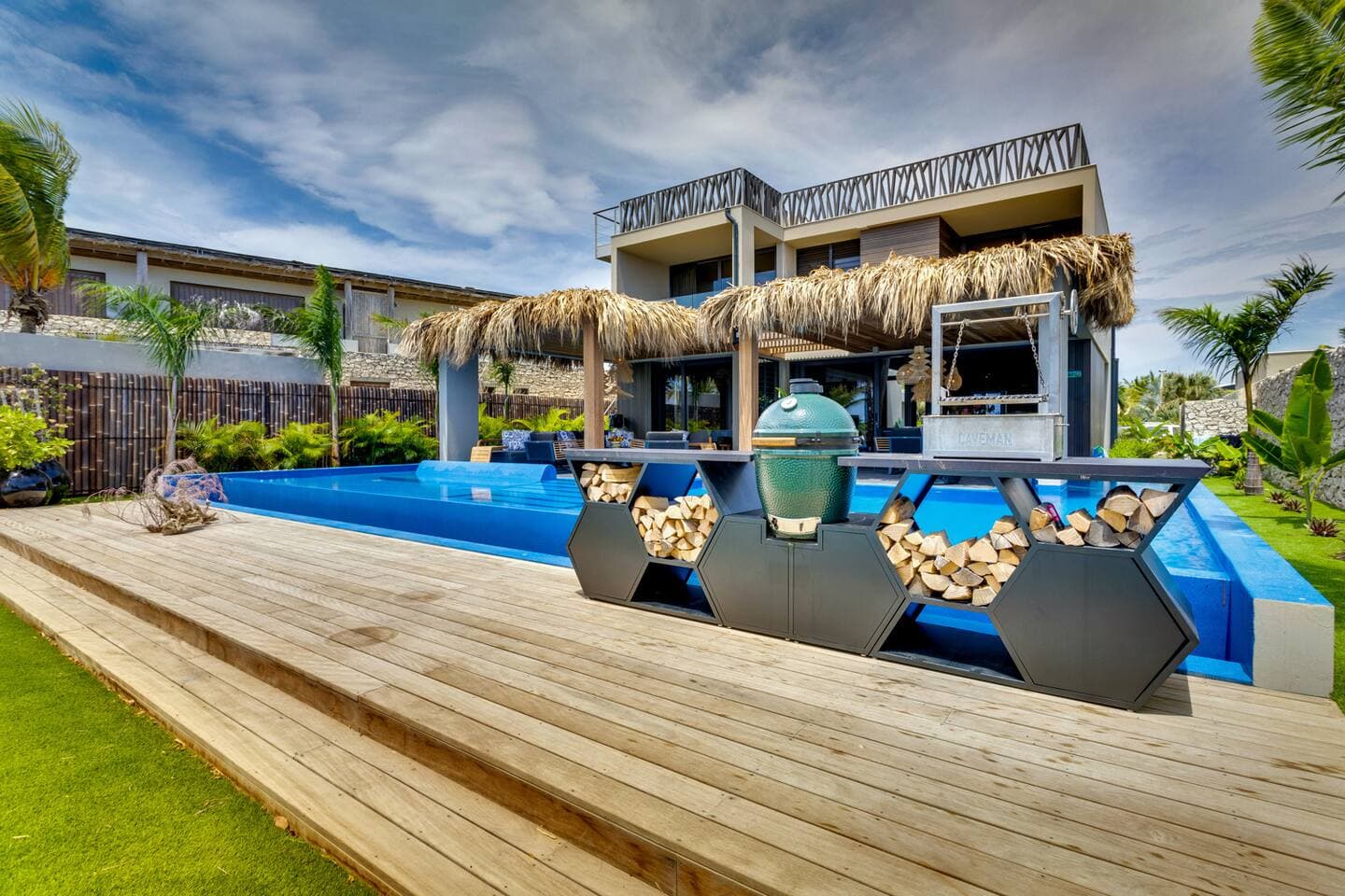 Sea Front Luxury Villa 77
