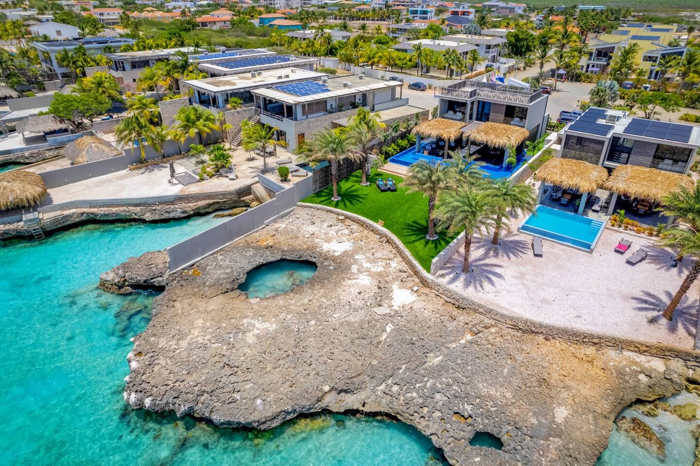 Sea Front Luxury Villa 95