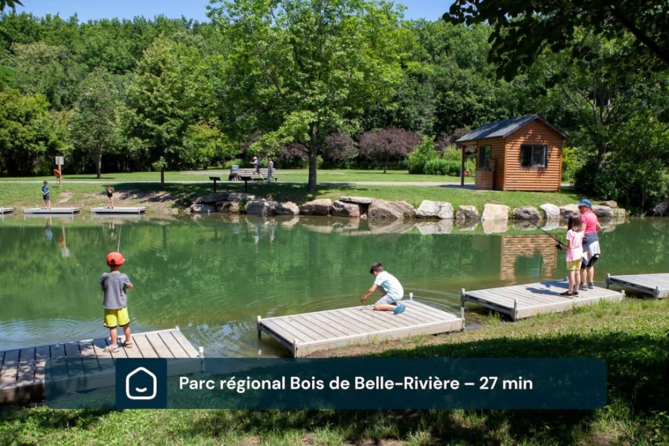 Découvrez le Parc régional Bois de Belle-Rivière : randonnées, ski de fond, raquette, vélo, balades en nature et activités familiales en plein air toute l’année