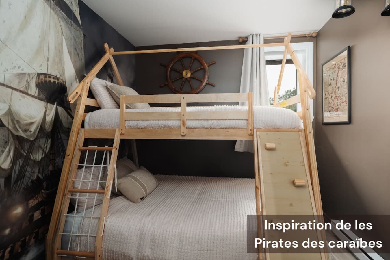 Pirates of The Caribbean room / Chambre de Pirates of The Caribbean