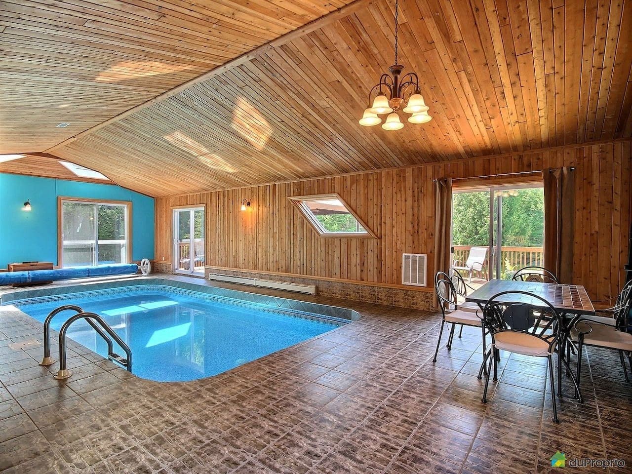 Piscine Intérieure