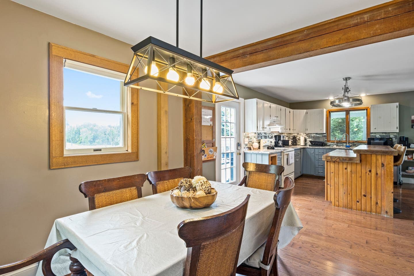 Dining area opening into the kitchen