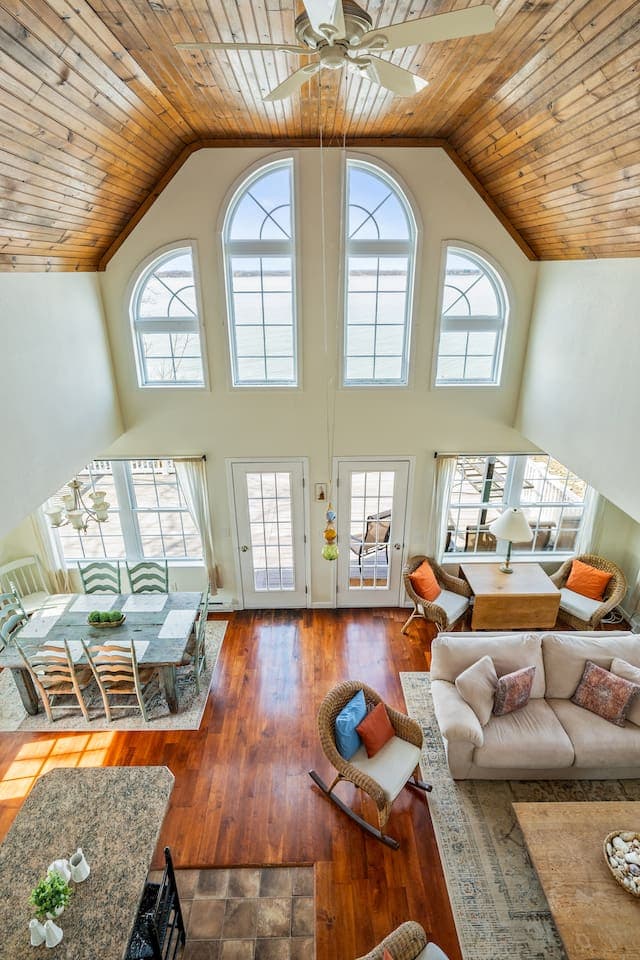 Open living space with vaulted ceiling