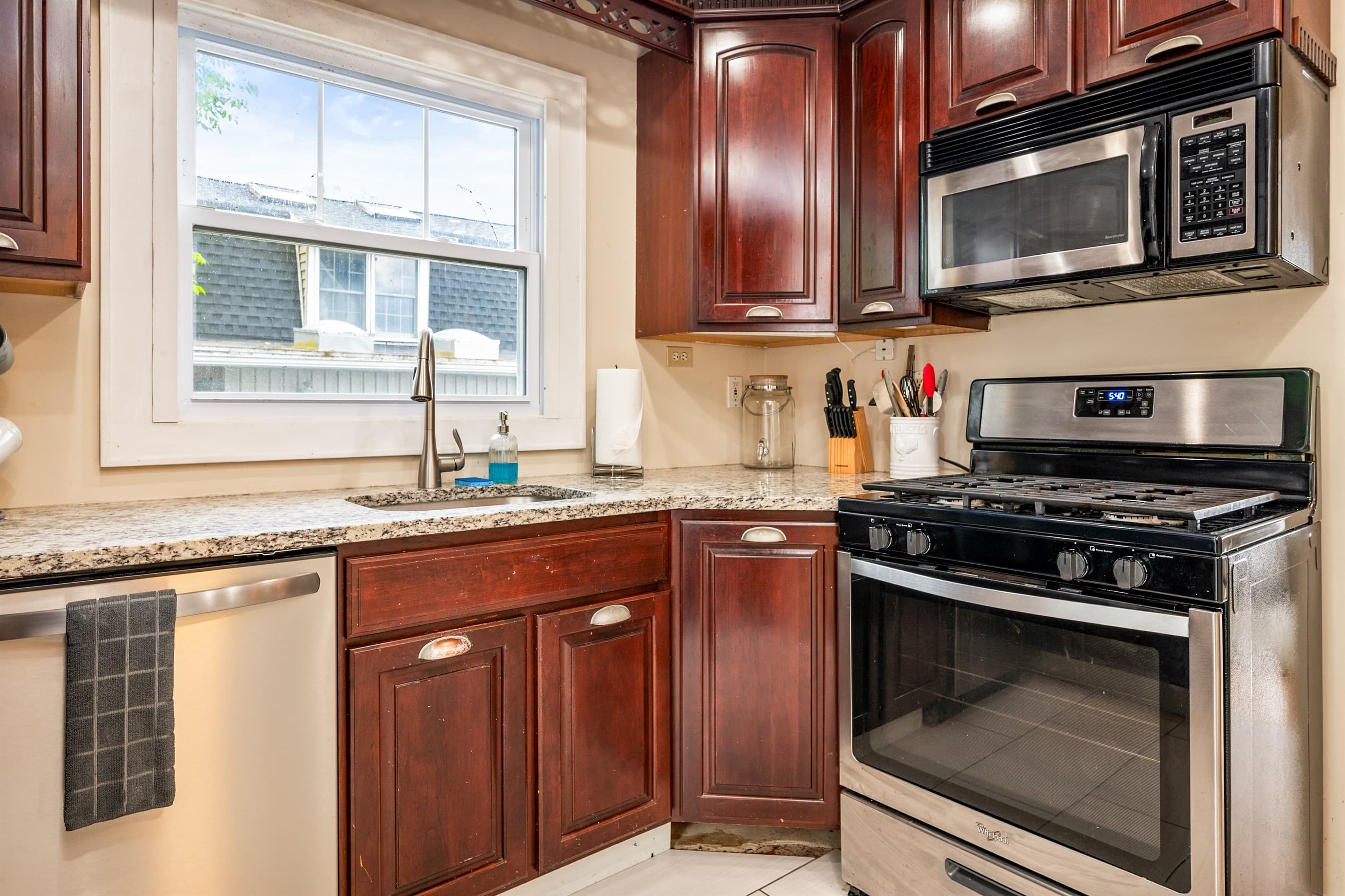 Granite counters with stainless steel appliances