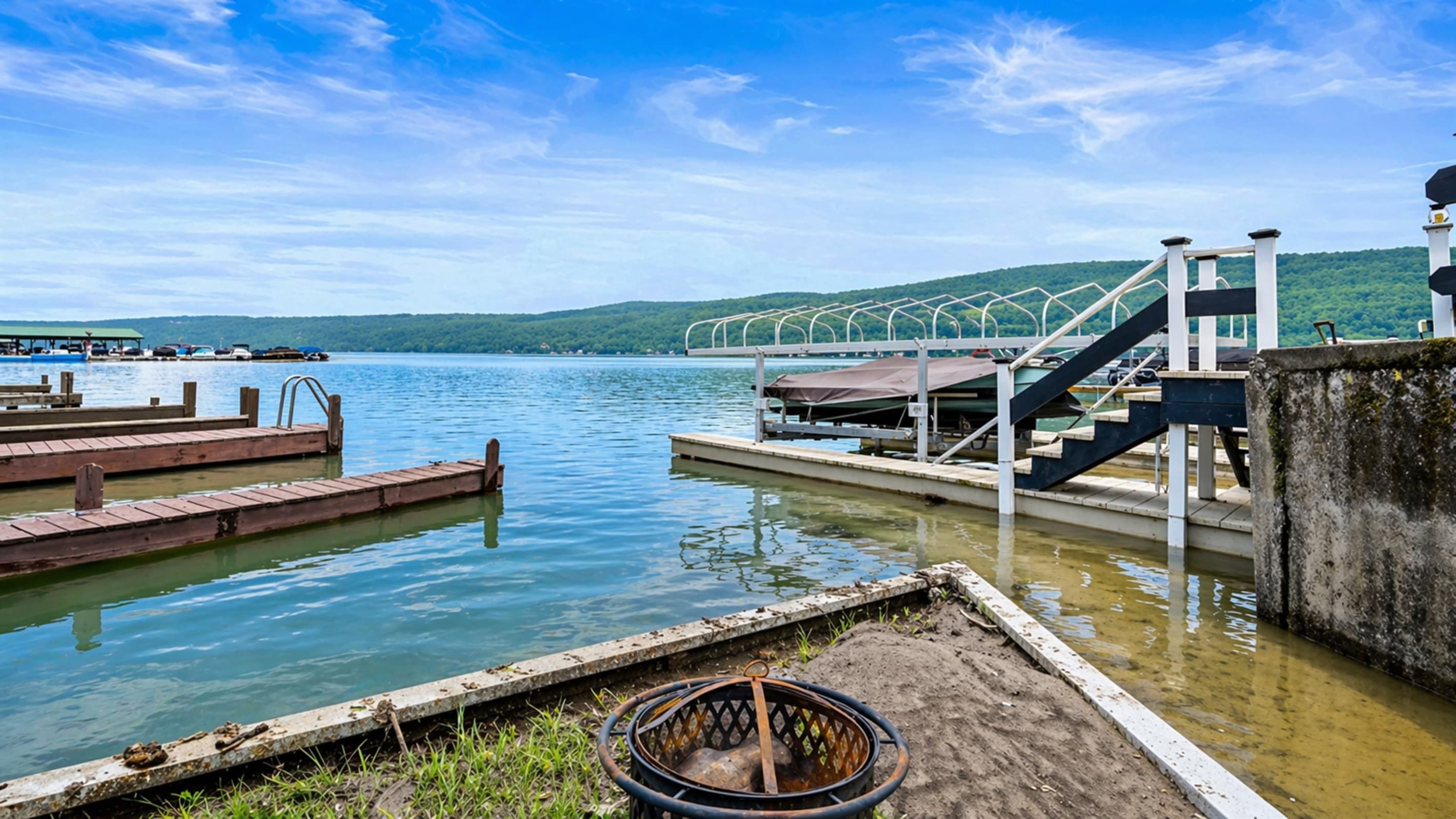 Wooden dock with lake access