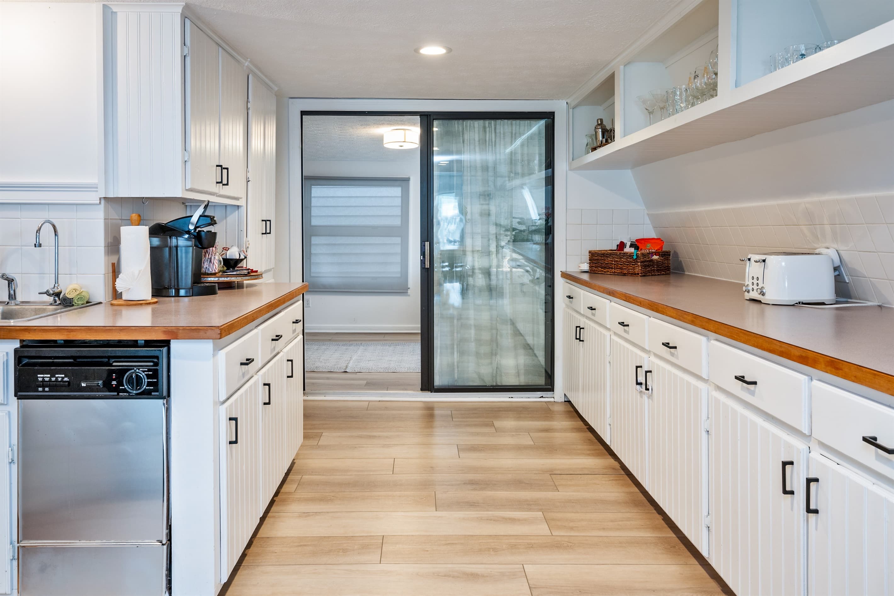 Kitchen with stainless steel appliances 