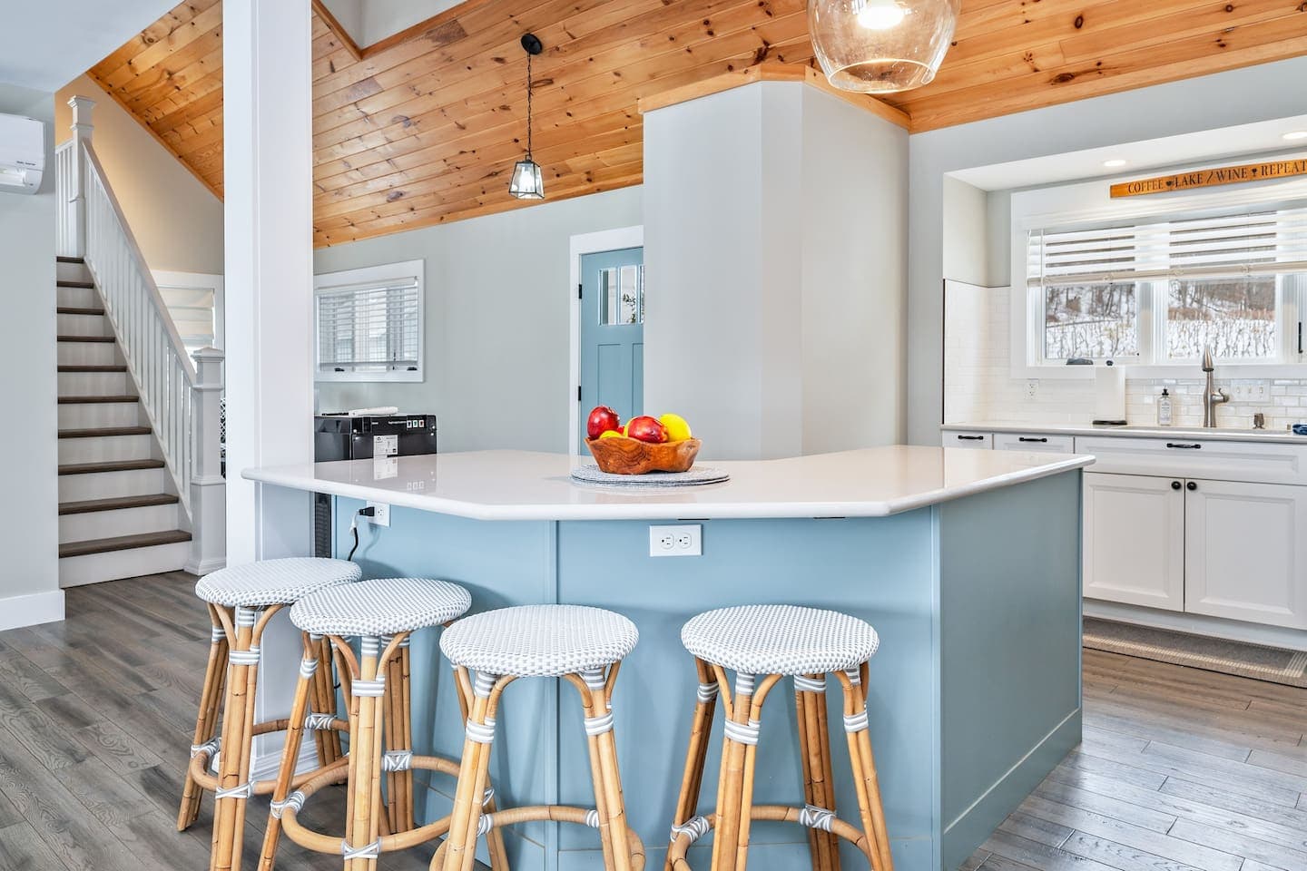 Kitchen island with barstool seating