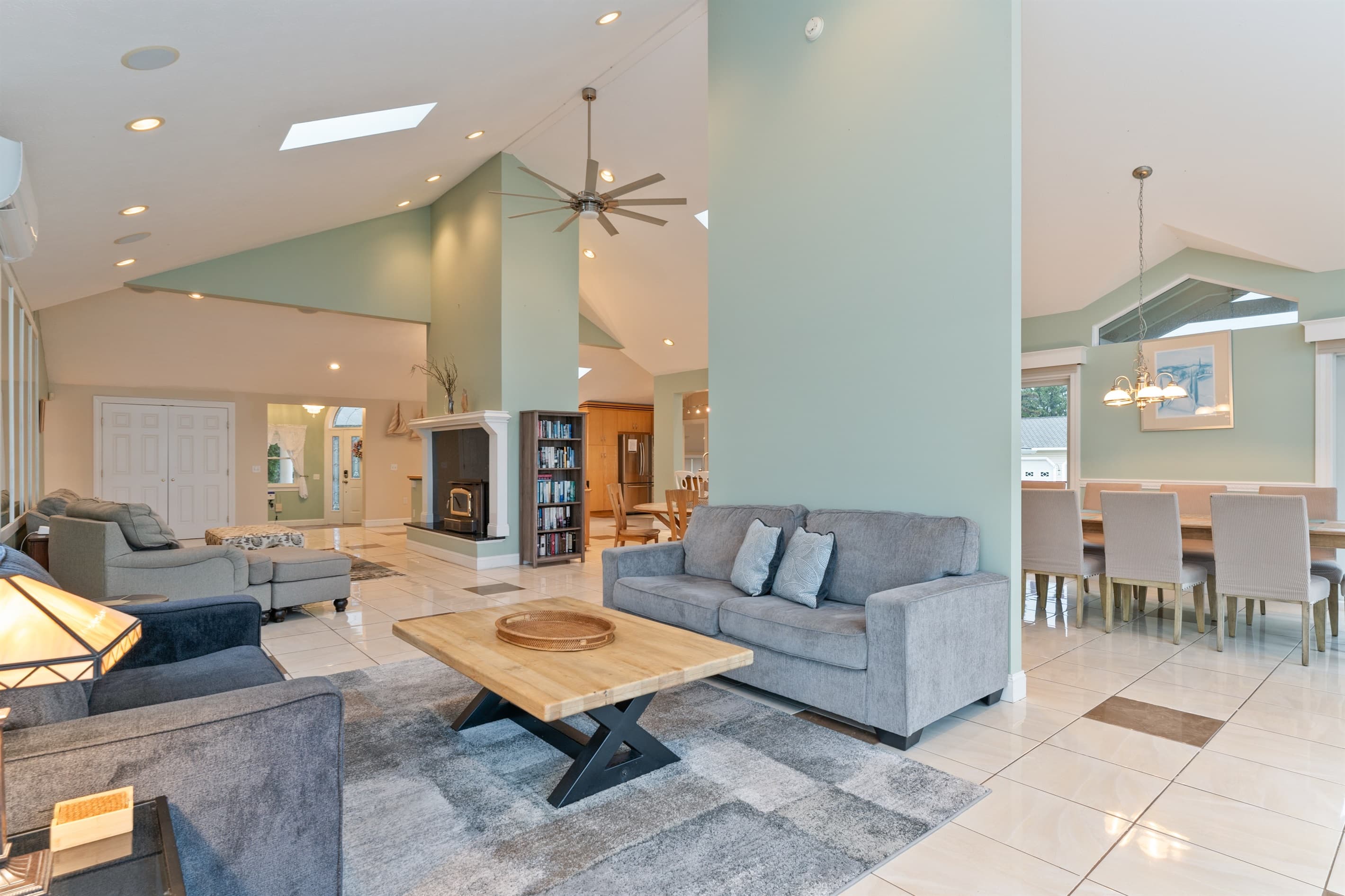 Spacious living area-main floor