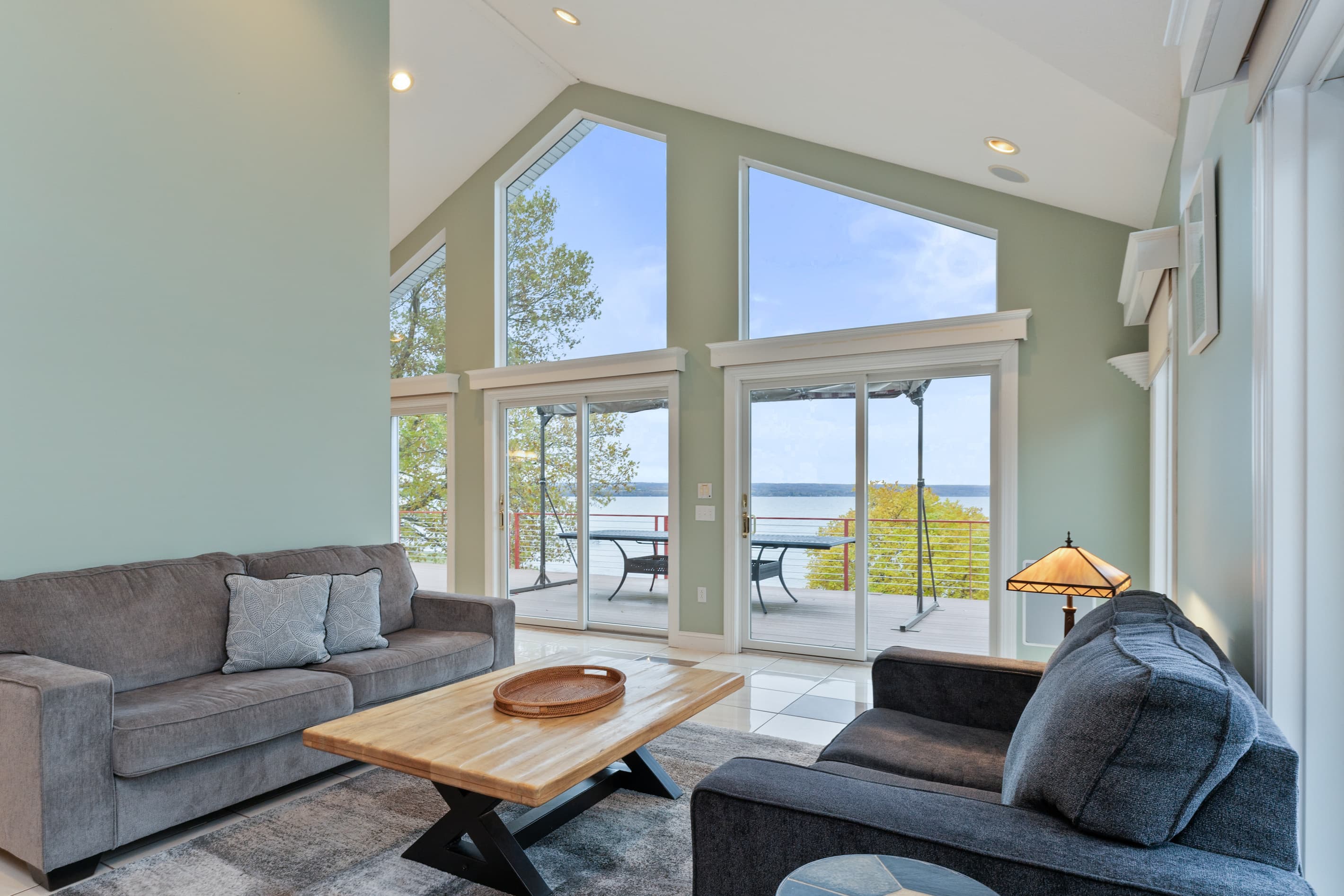 Seating area with coffee table 