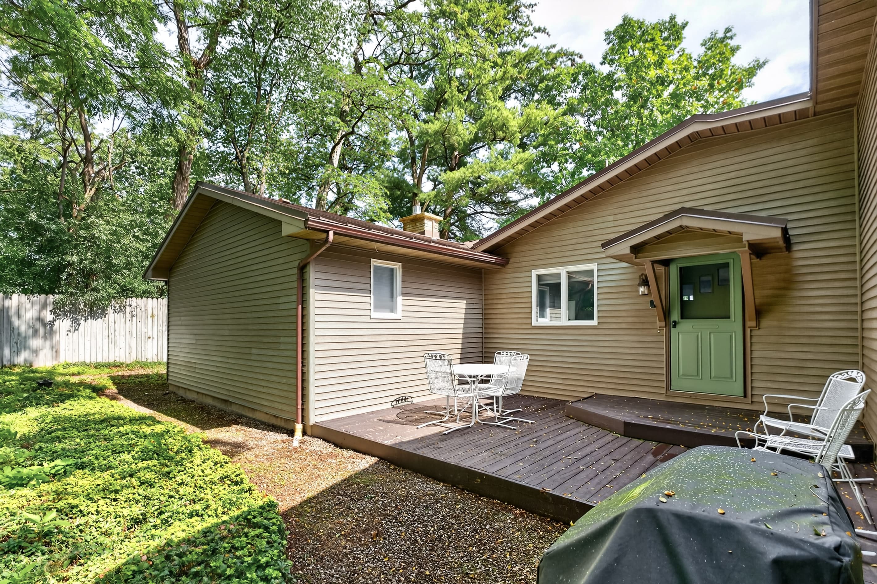 Entrance patio with outdoor seating