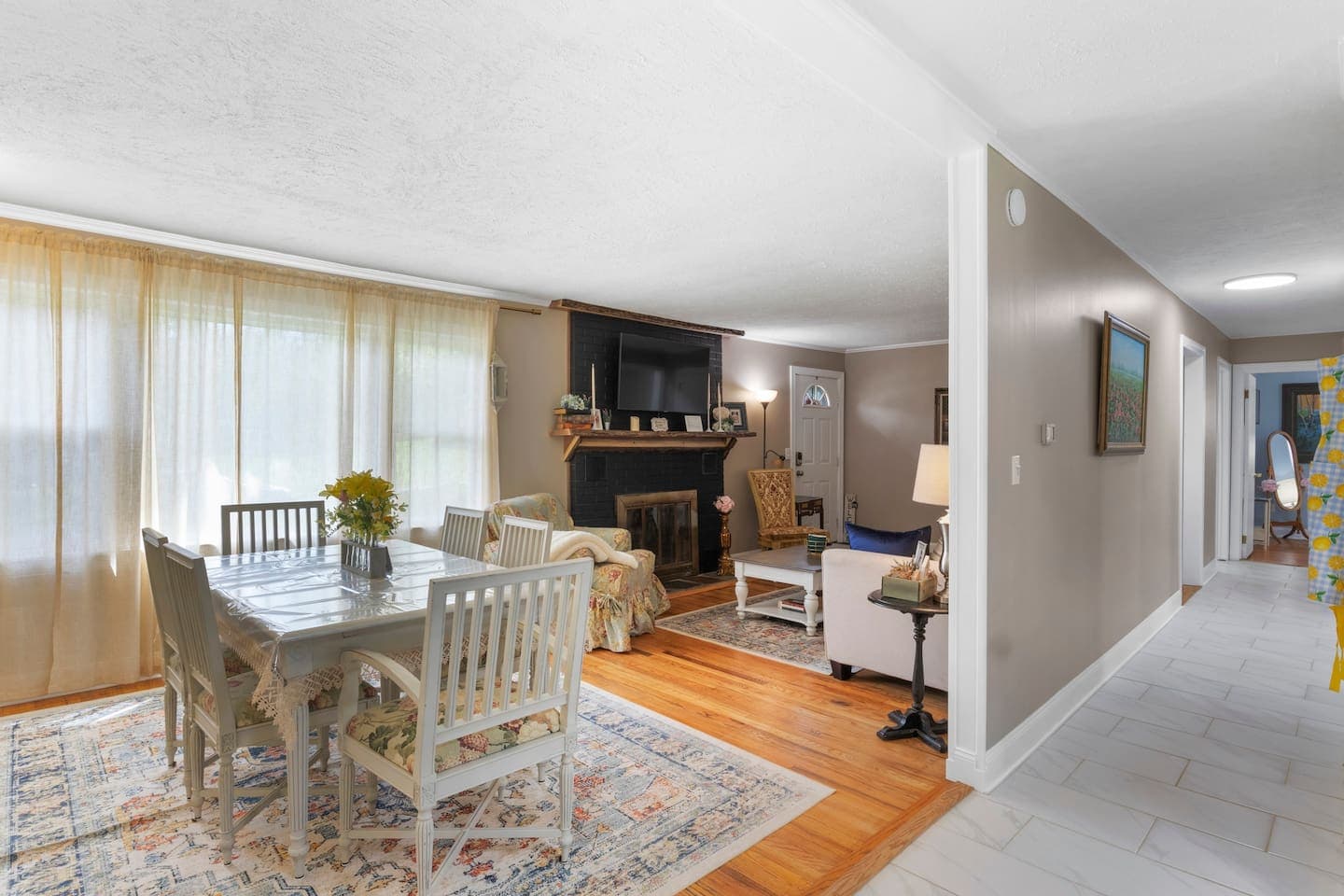 Dining space adjoining the living room