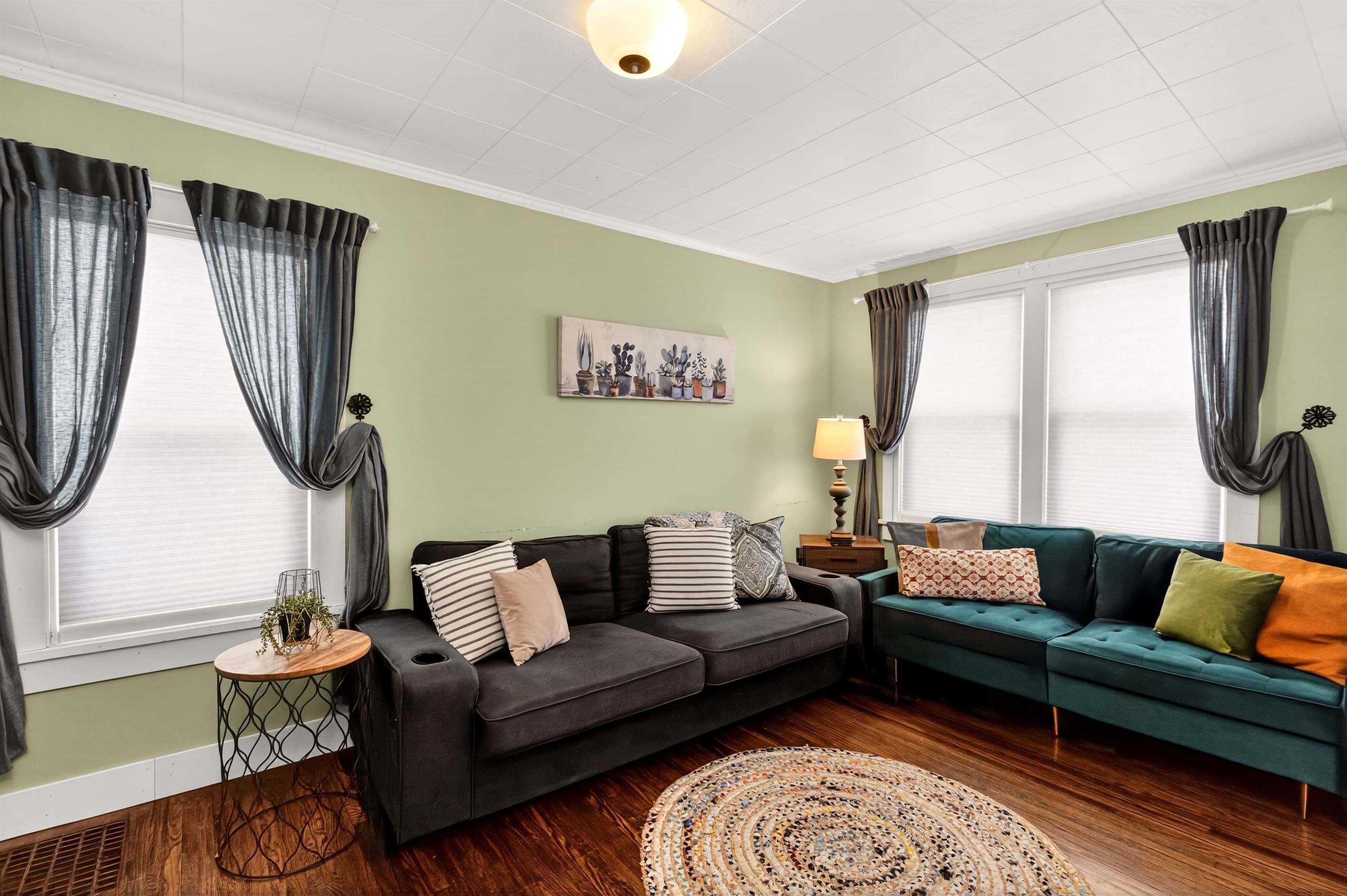 Cozy main floor living room