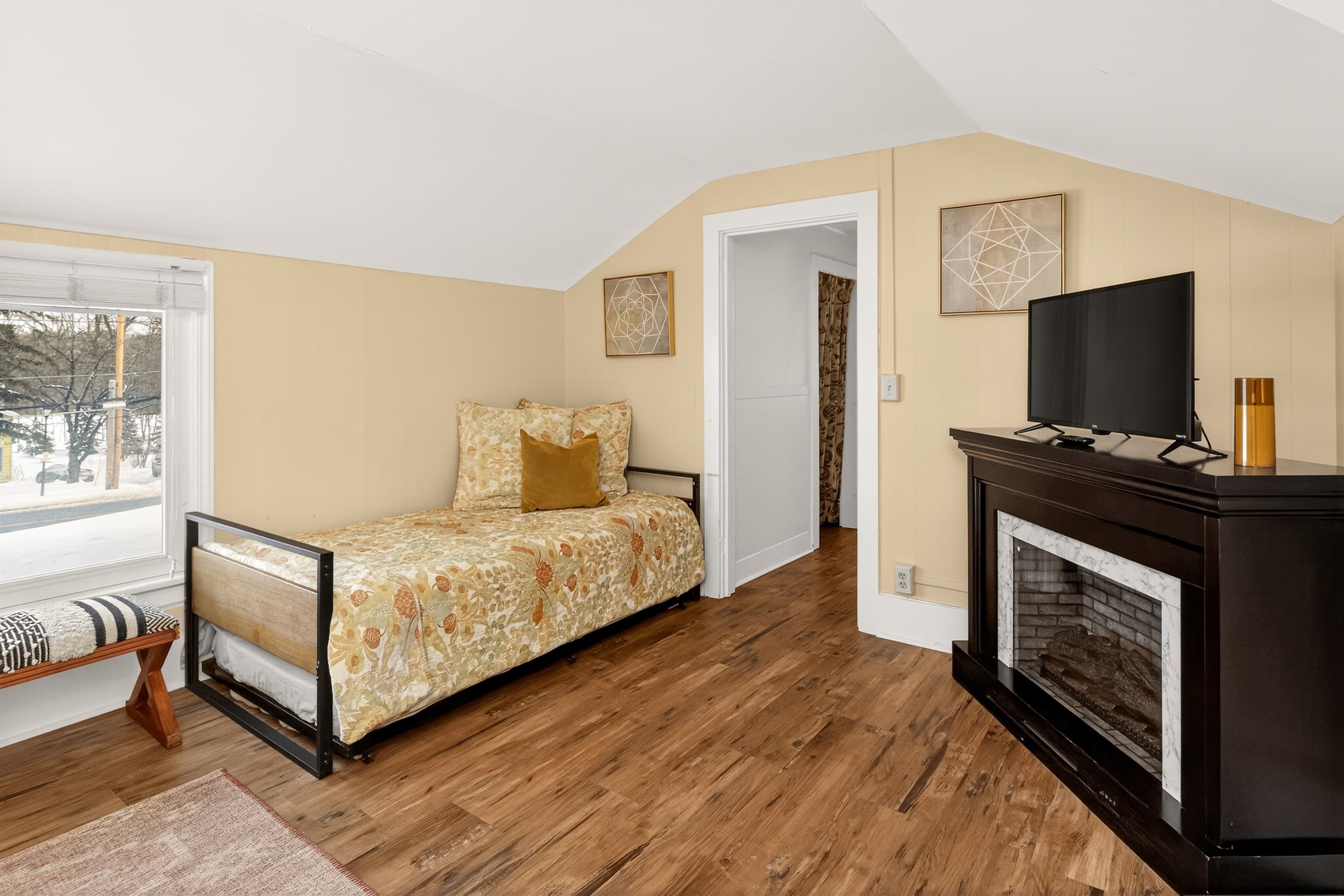 Upstairs common area featuring 2 Trundle beds