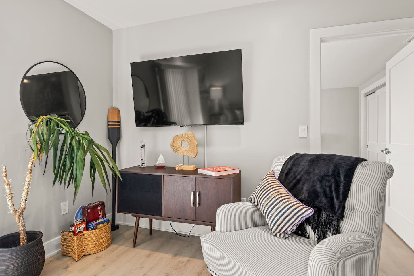 Reading corner with TV and console