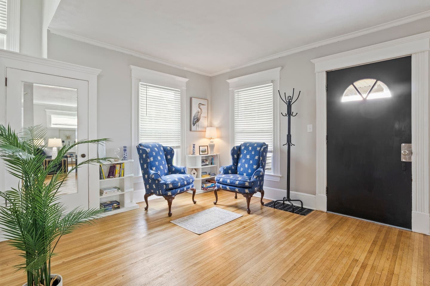 Front entryway with seating and coat rack