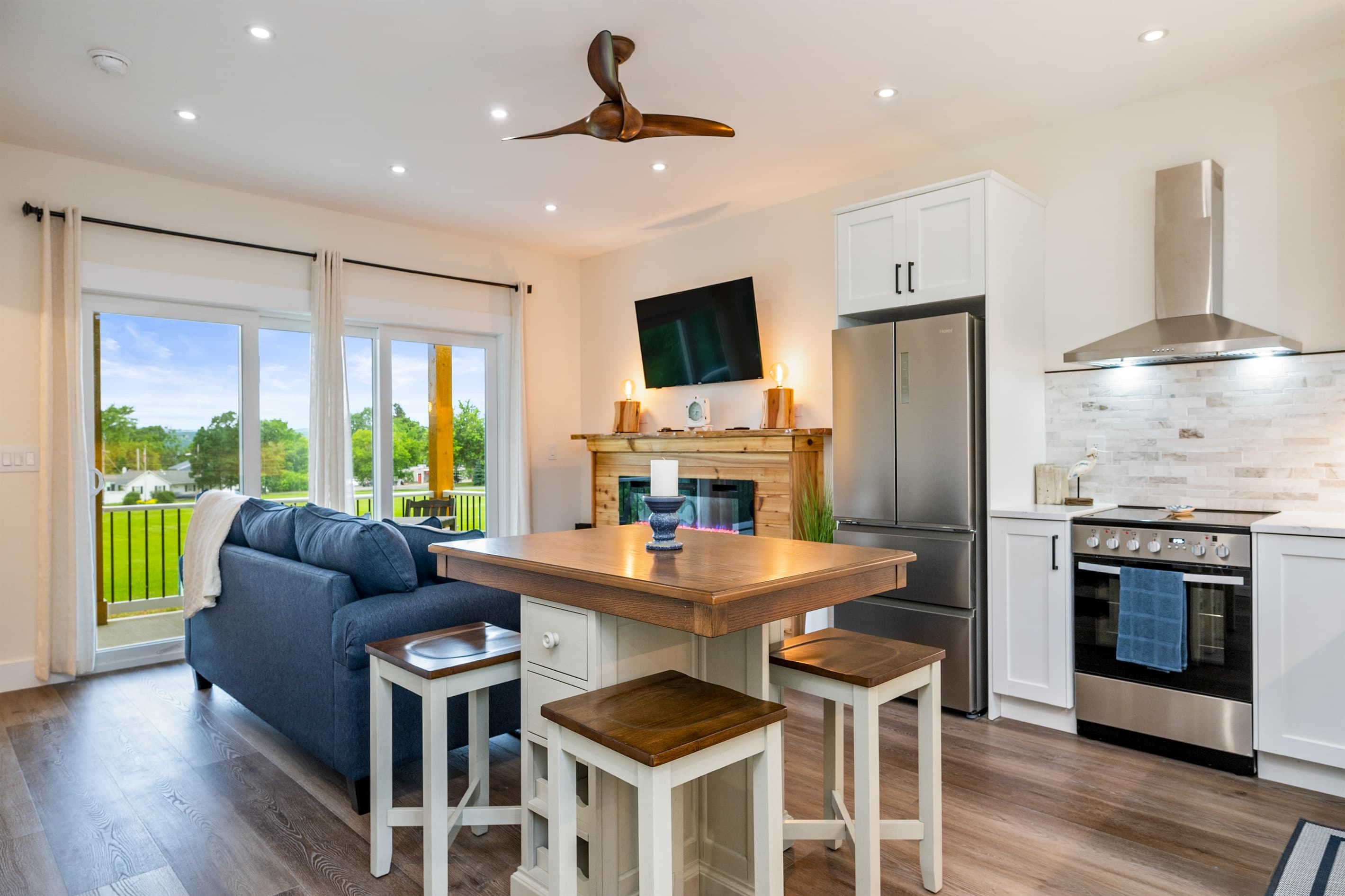 Open kitchen and living layout