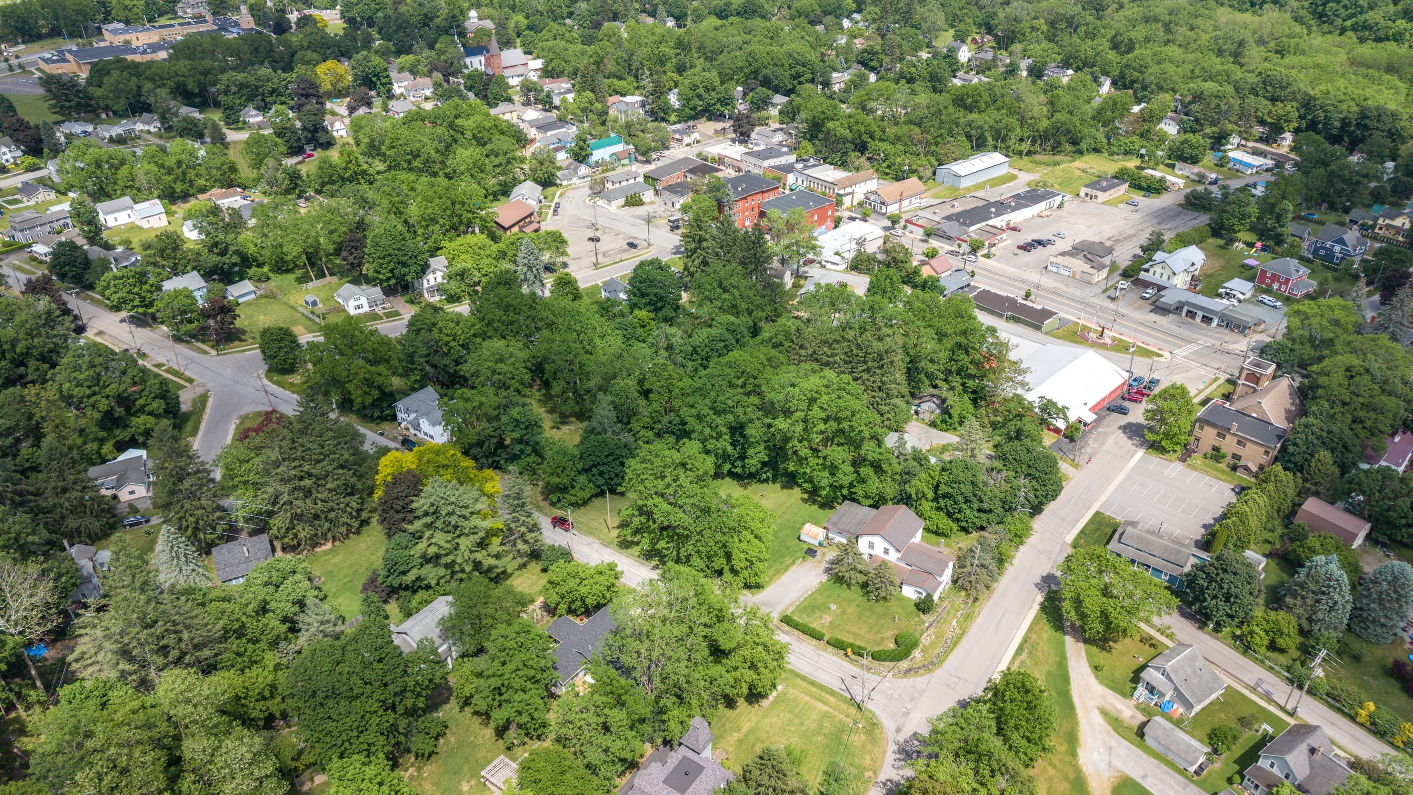 Aerial view of the surrounding neighborhood