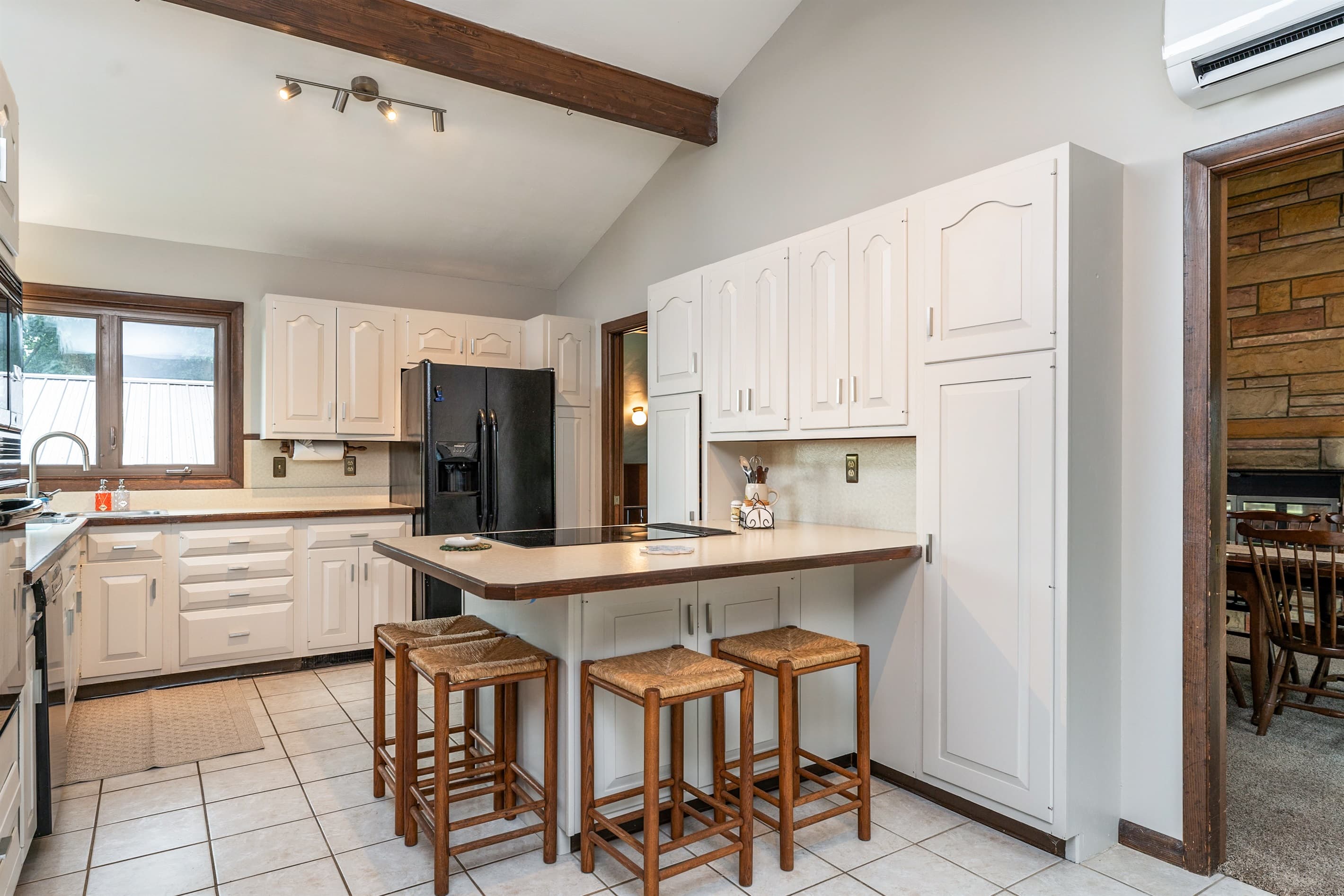 Kitchen breakfast bar with seating
