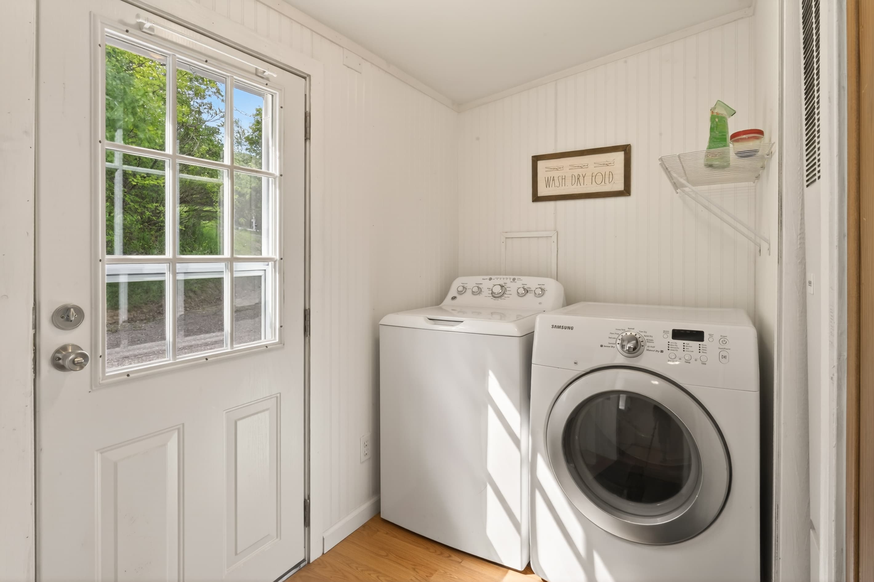 Cabin #1 laundry area with washer