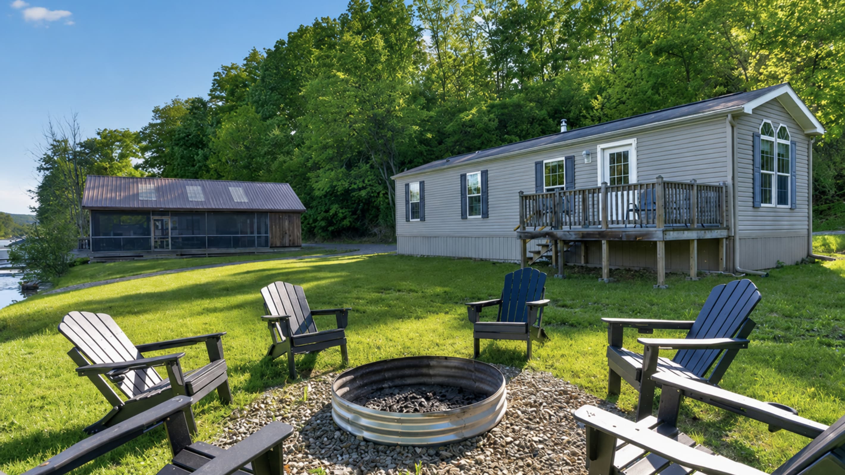 Cabins surrounding the lakeside fire pit