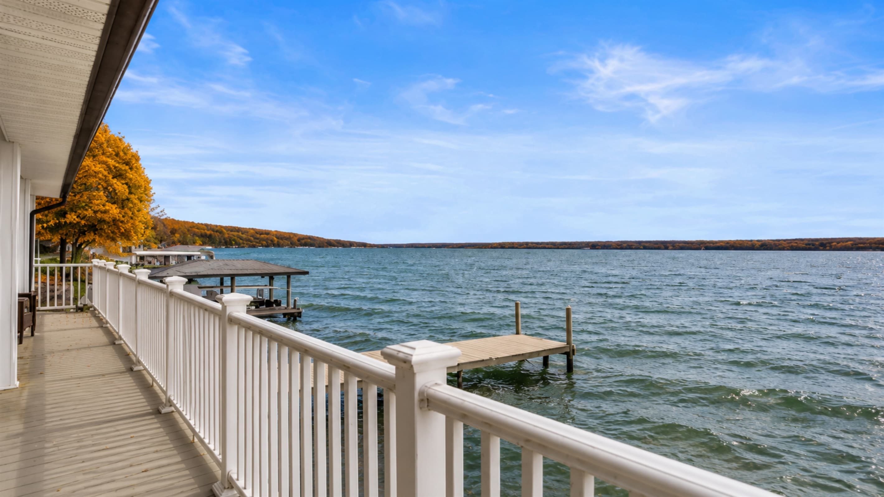 Front deck overlooking the lake