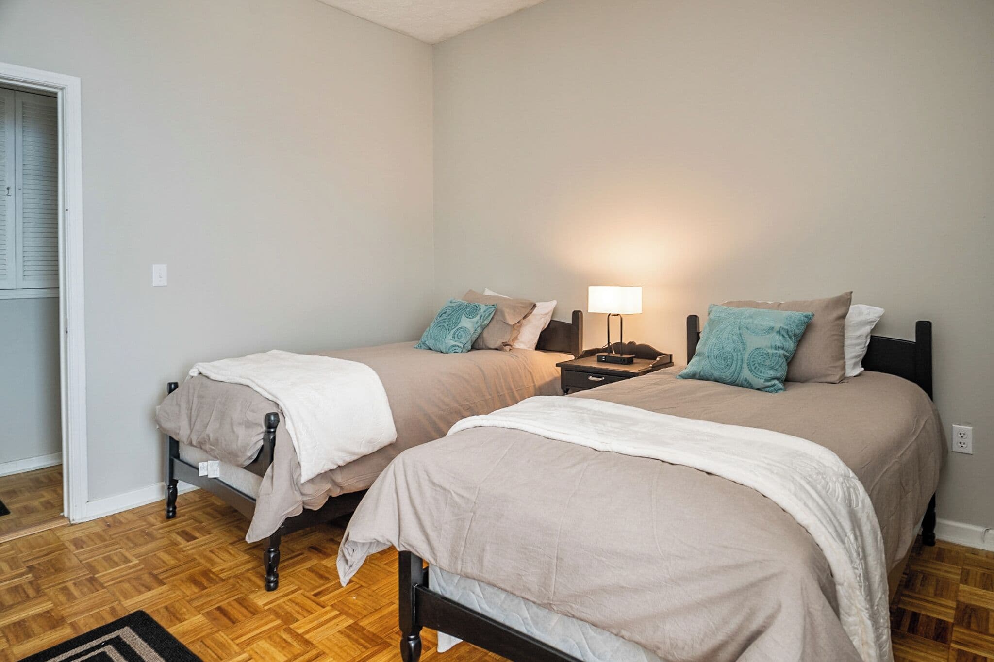 Bedroom with two twin beds