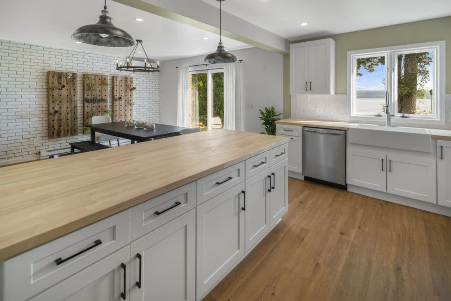 Unit 6464 kitchen with large island
