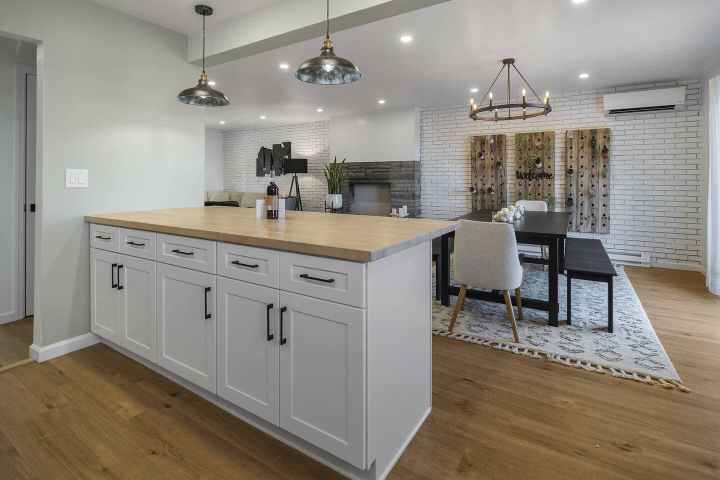 Open kitchen and dining area