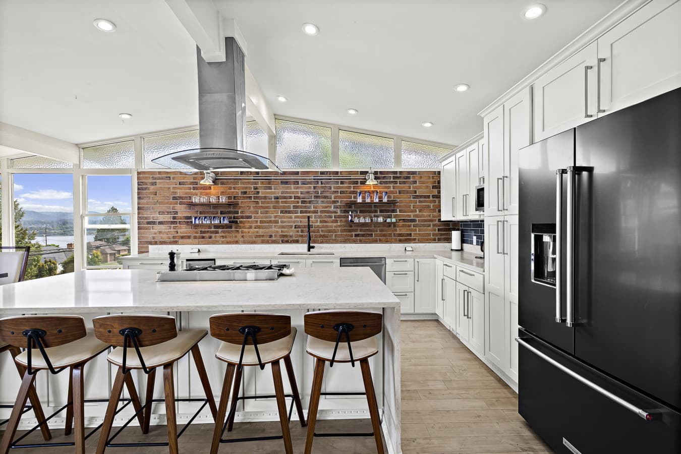12-web-or-mls-SEATTLE_STILLS-7.jpg