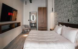 Botanic Loft – Stylish & Cozy Retreat w/ Kitchen & Private Bath