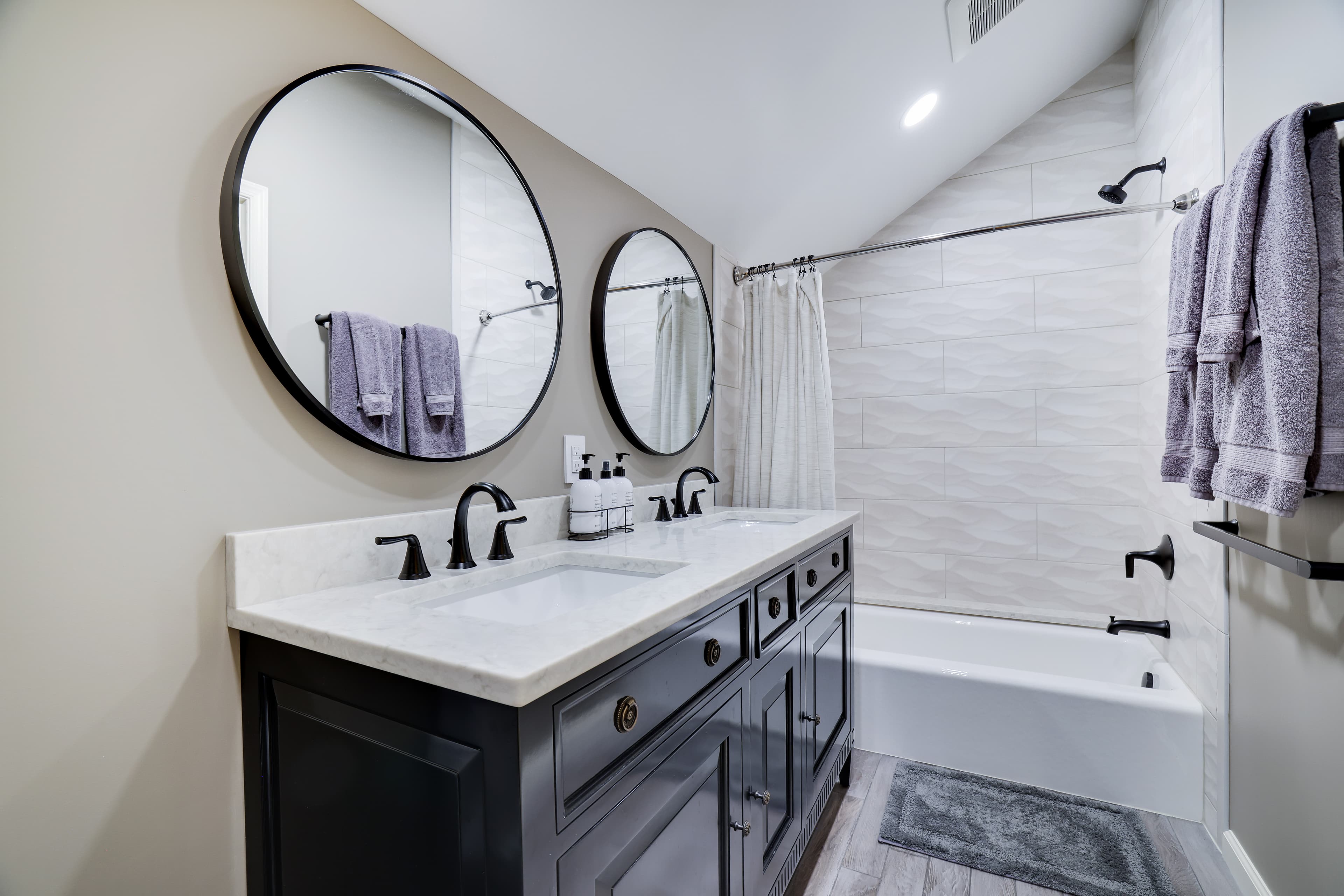 New 2nd floor hall bath