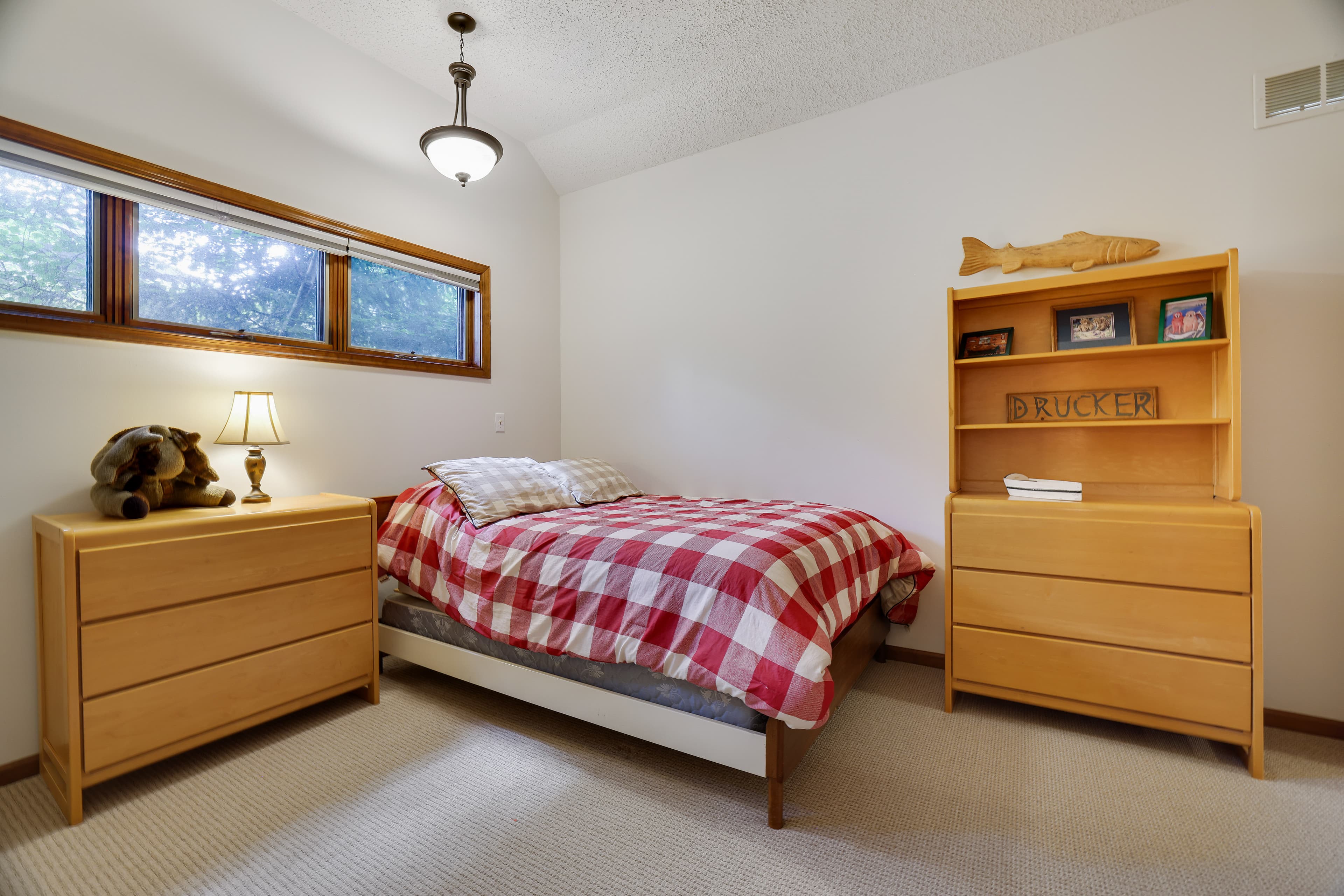 2nd floor bedroom