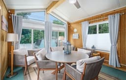 MTM Premier Home near Lake 3bdr Bath and 1/2